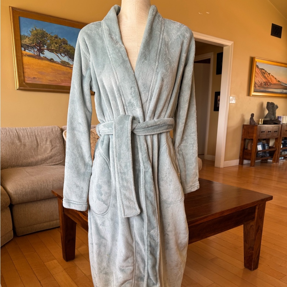 UGG Soft Blue Fleece Robe - Picture 3 of 10